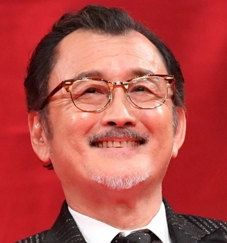 吉田鋼太郎